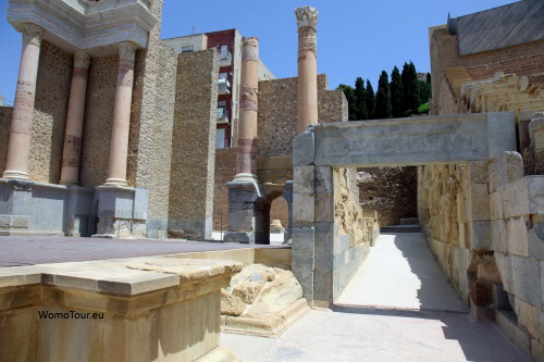Roman Theater 30 W